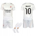 Mbappe Real Madryt strój komplet piłkarski 202526 koszulka spodenki + getry  (1).jpg
